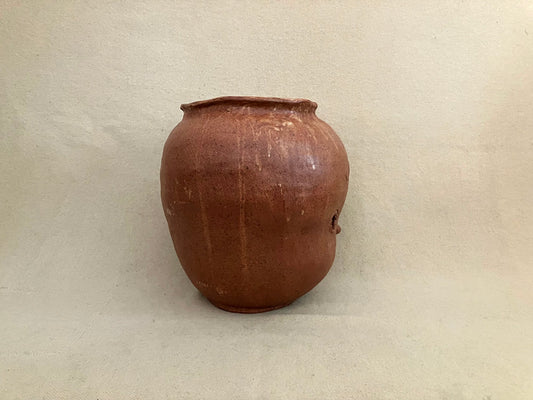 Elongated Vase, Smiling (red)