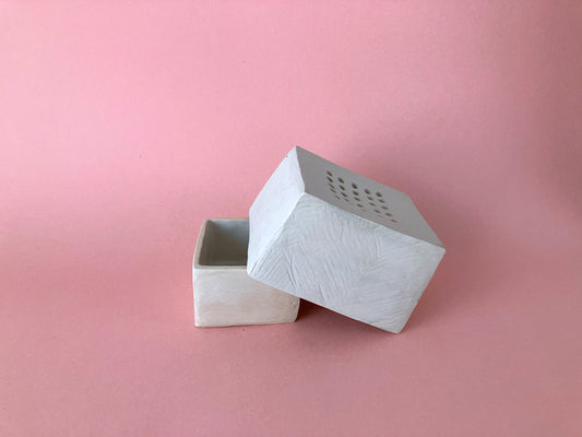 Flower Frog Vase (Tofu)