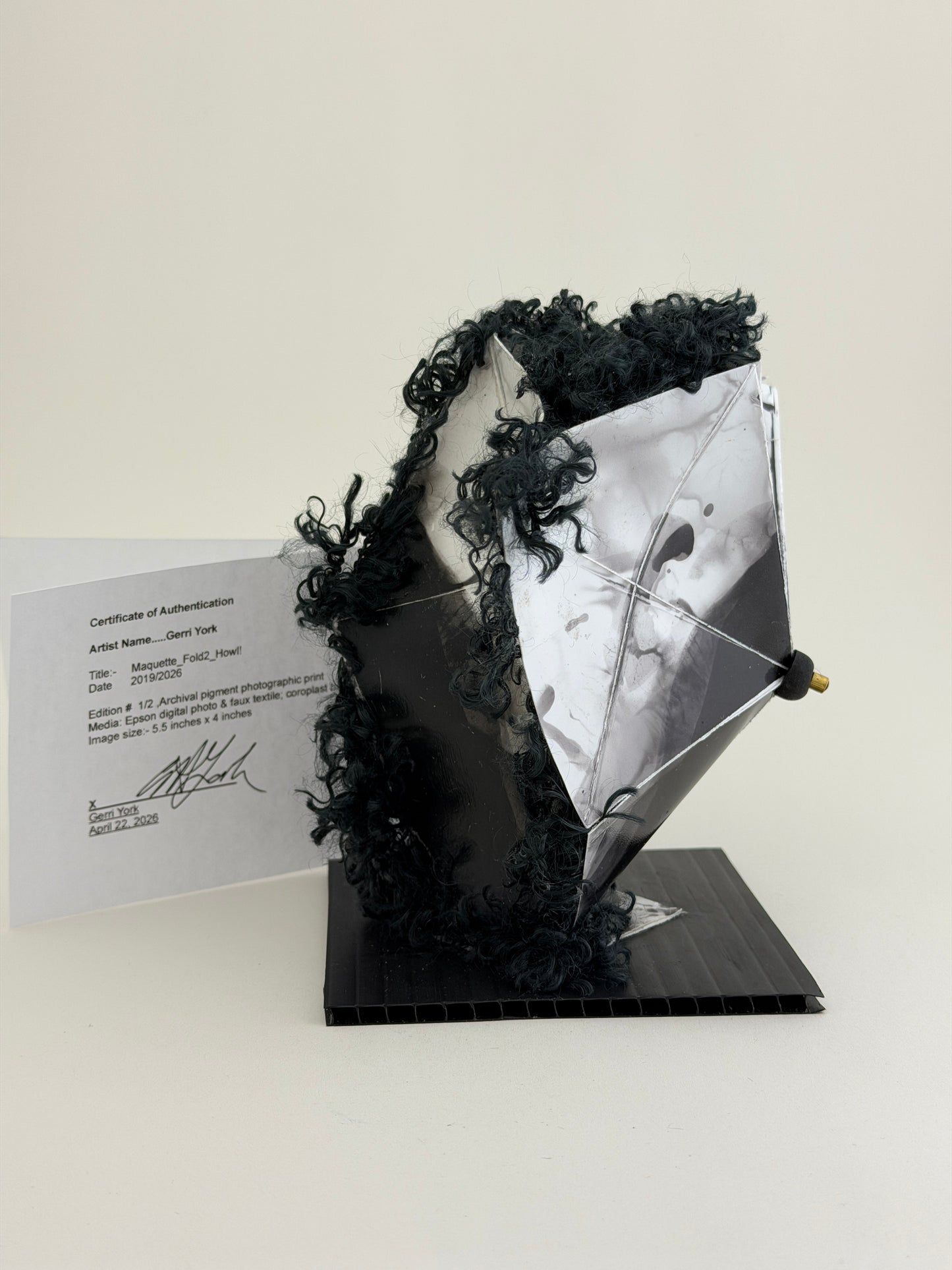 Maquette_Fold2_Howl