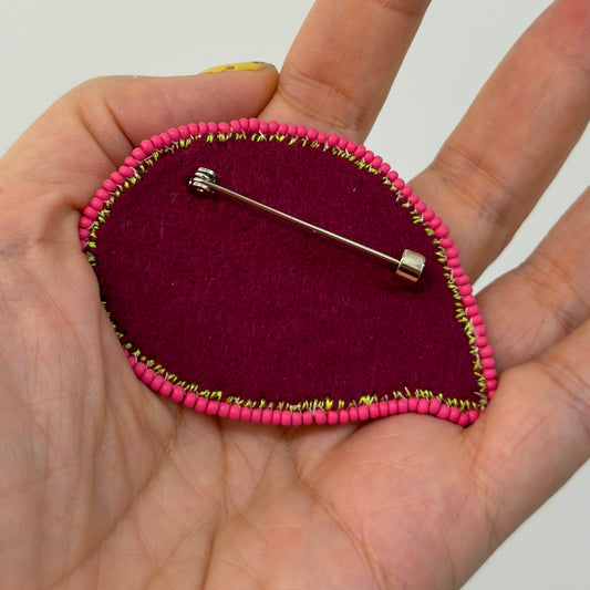 Chatty Brooch - Hiya