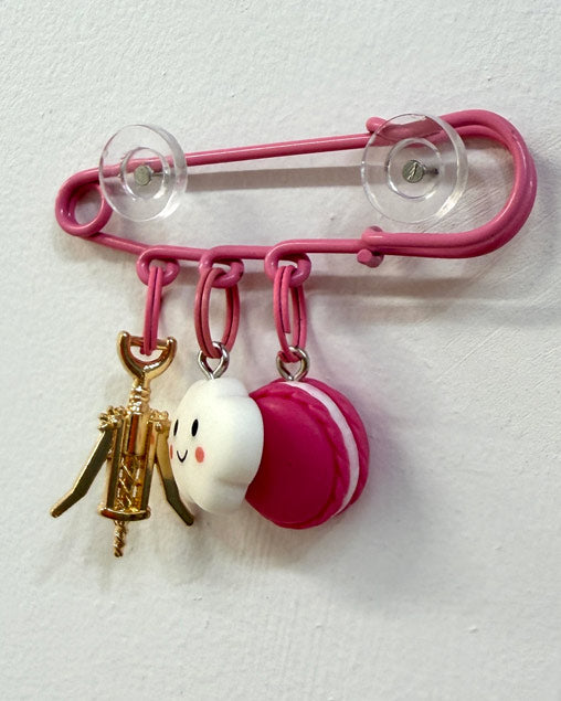 Girl Dinner Brooch - pink
