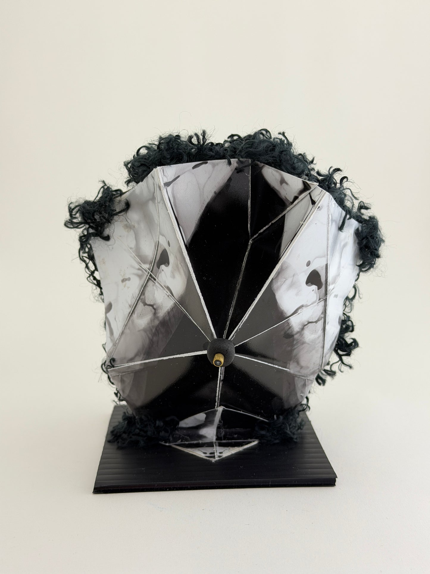Maquette_Fold2_Howl
