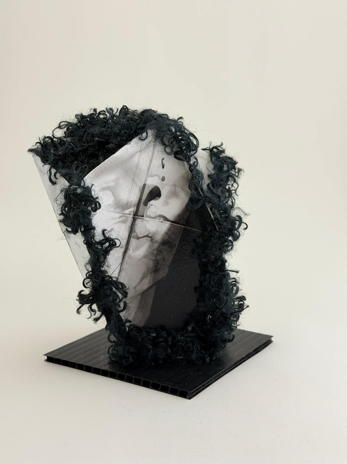 Maquette_Fold2_Howl