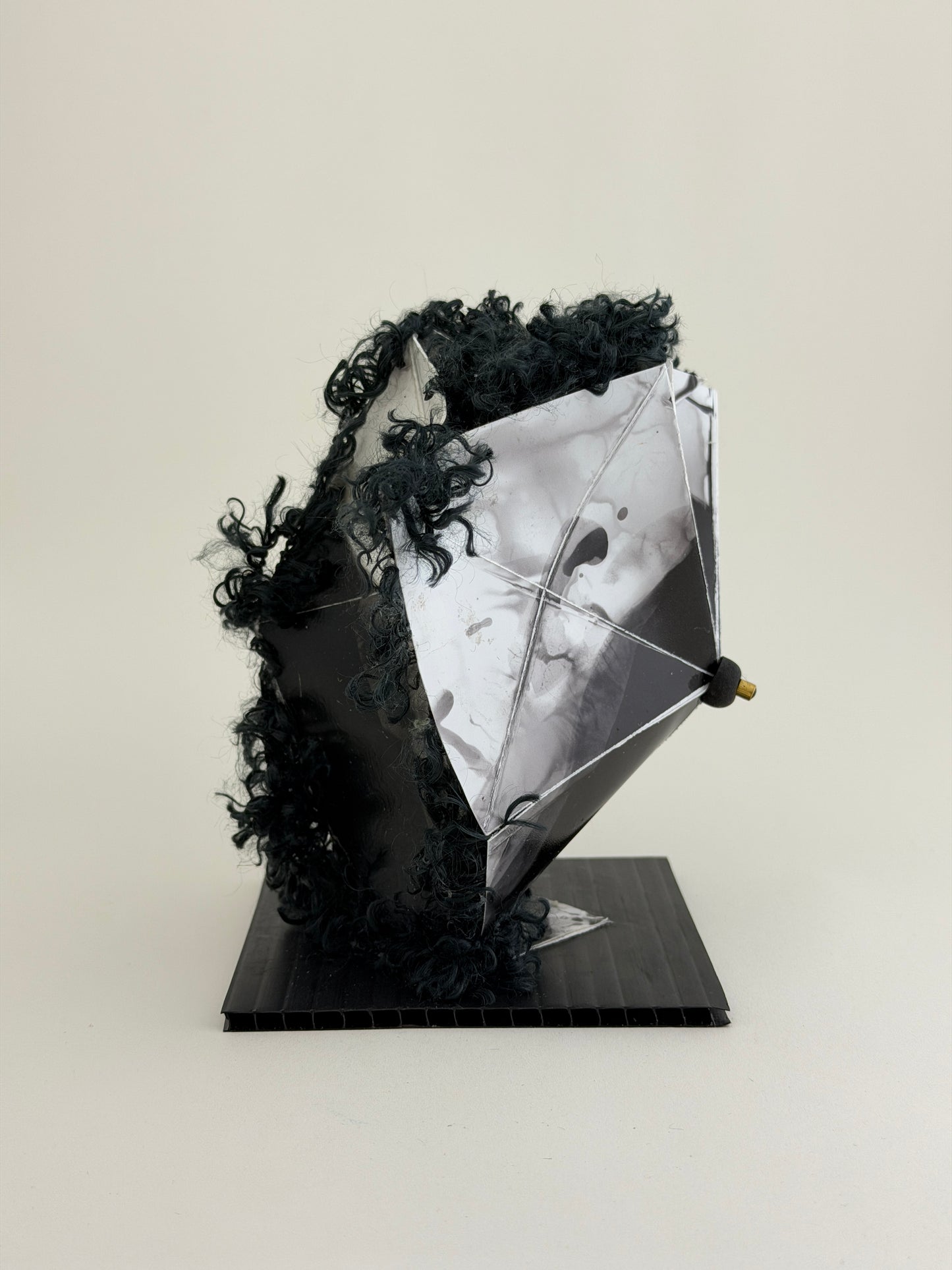 Maquette_Fold2_Howl