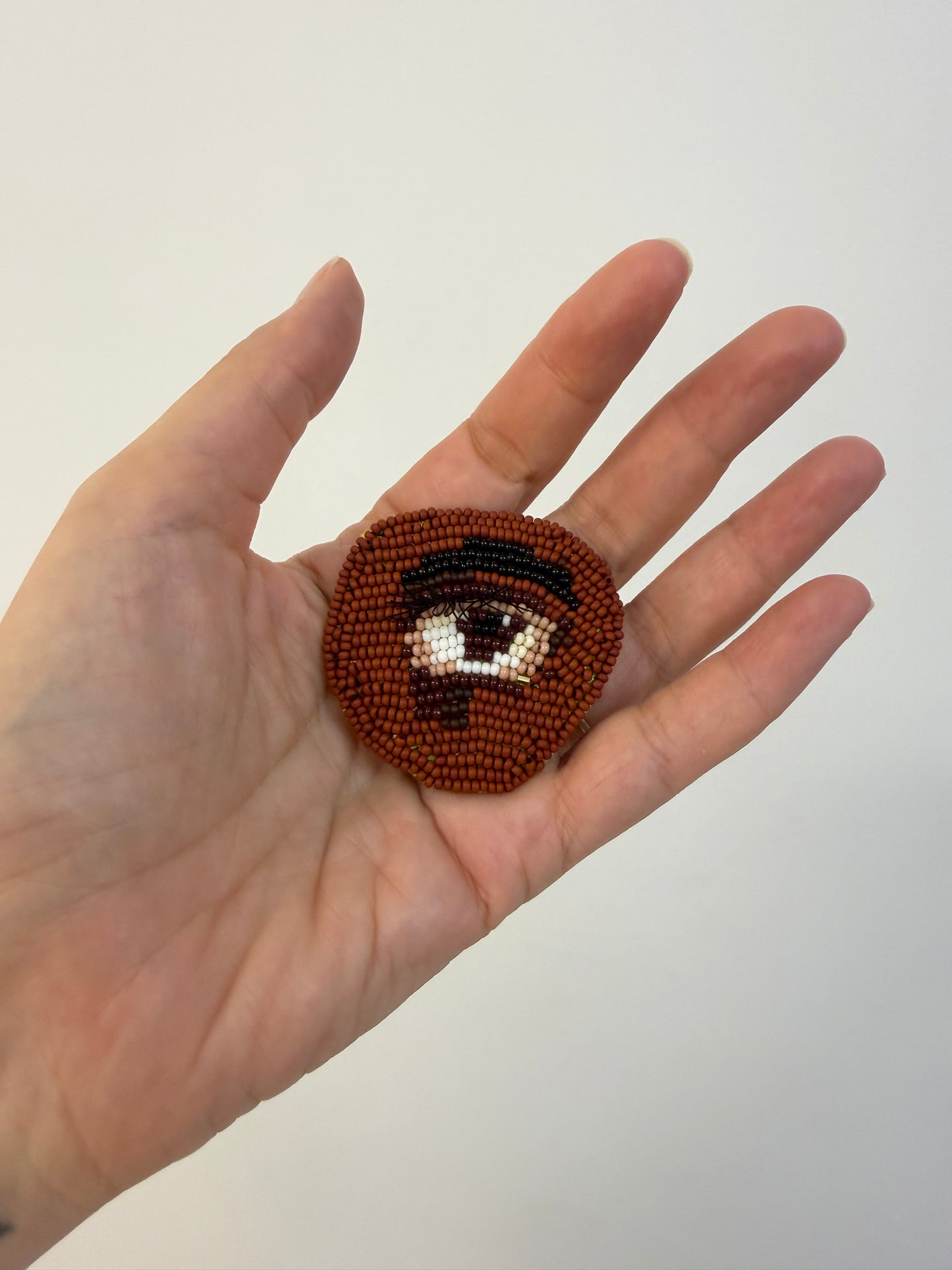 Eye Brooch (lashes)
