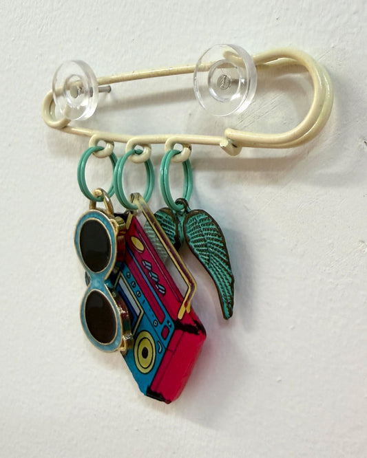 Ghetto Blaster Brooch - cream