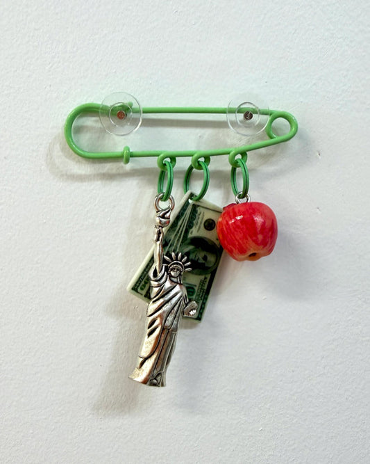 Big Apple Brooch - green