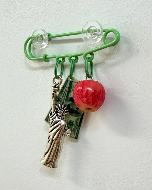 Big Apple Brooch - green