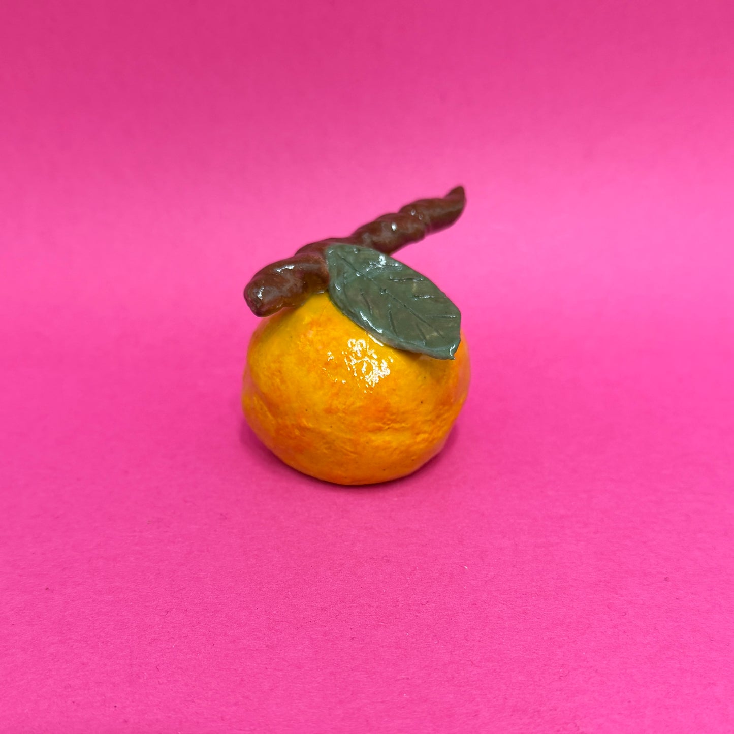 Mandarine with Leaf
