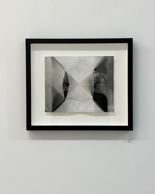 Ben with Handfold - fold