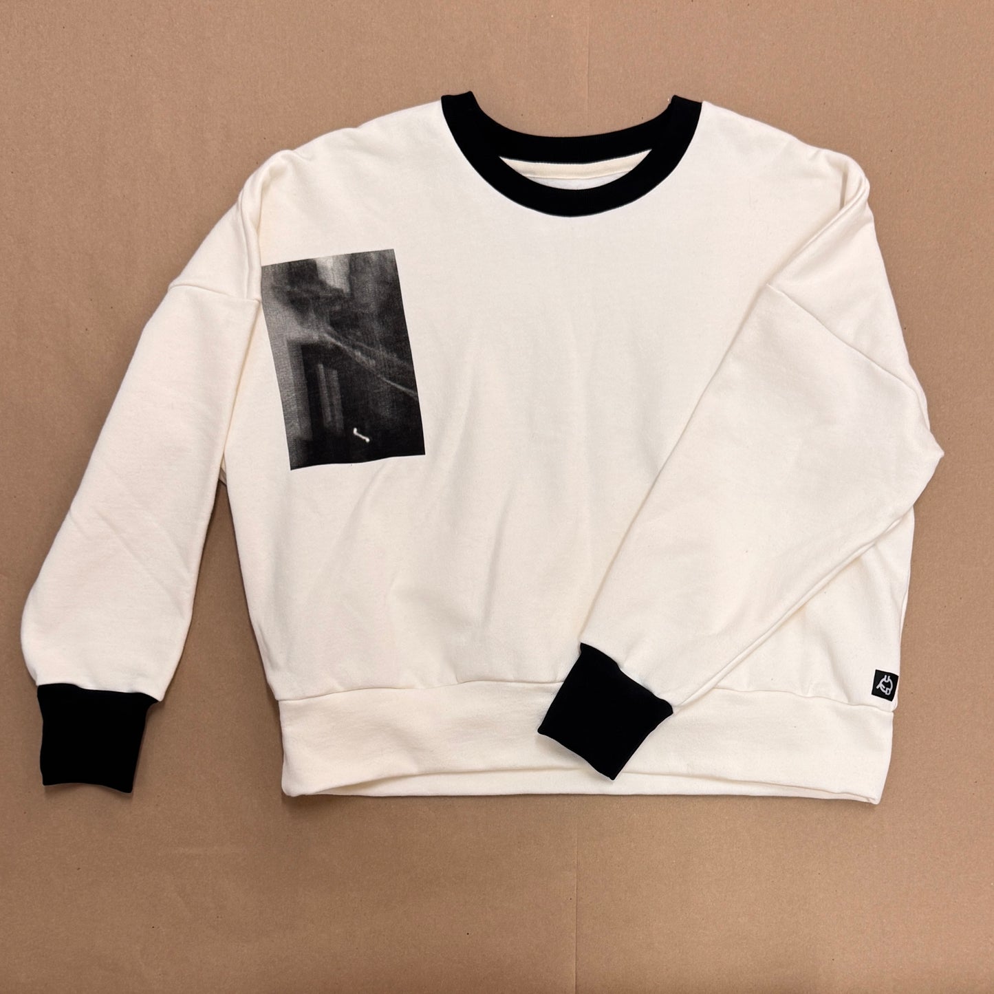 Uni Design / Laura Clark Collab sweatshirt - cream/black
